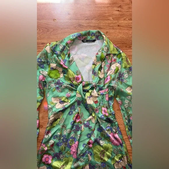 Zara Floral Mini Dress - Picture 5 of 9